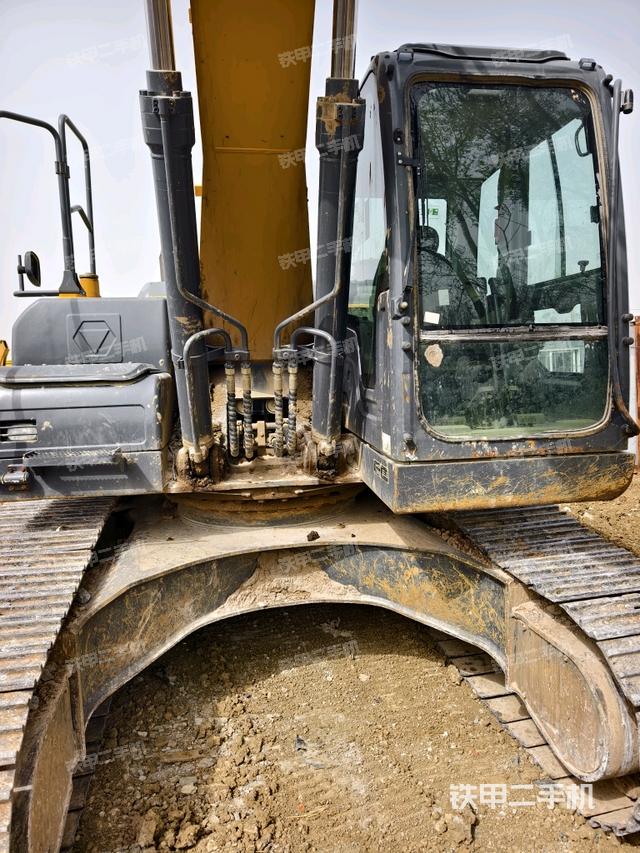 大臂油缸整體?豎拍（工作和回轉裝置）