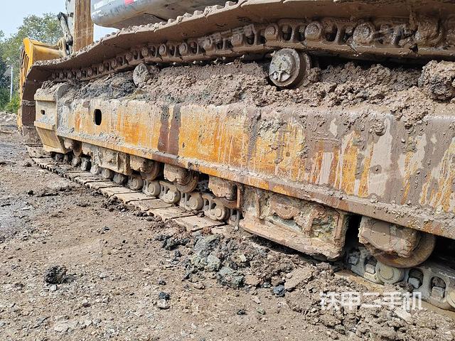 單側(cè)履帶整體（整機(jī)外觀）