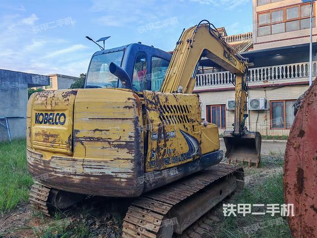 整機(jī)右后45°(整機(jī)外觀) 整機(jī)右后45°(整機(jī)外觀)