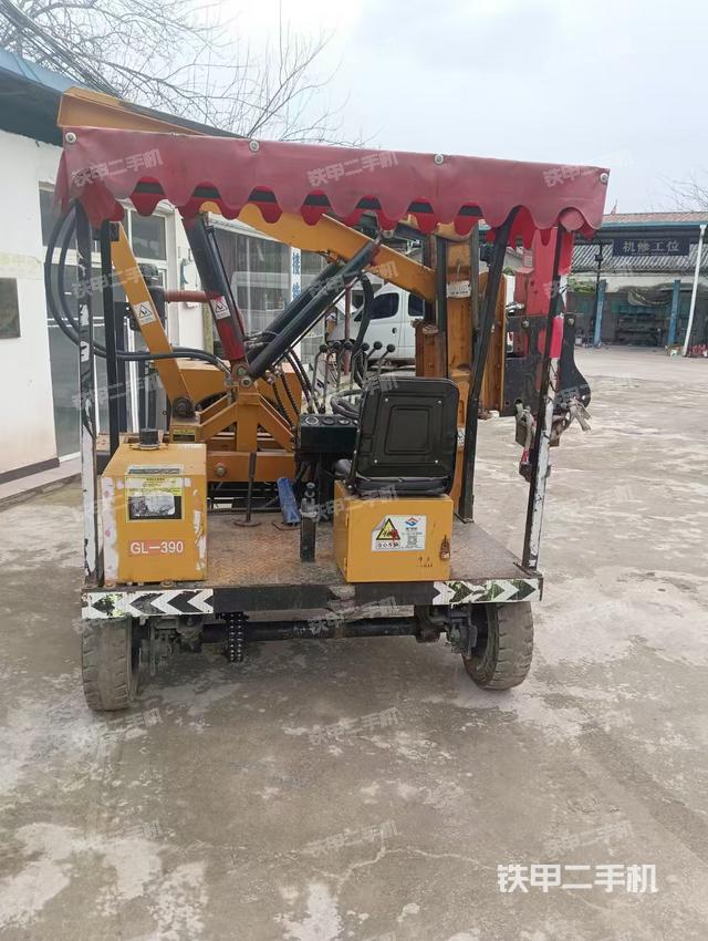 整機右側(cè)（設(shè)備外觀及核心部件）