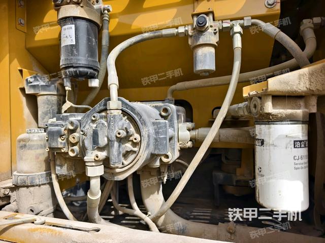 液壓泵斜45?右（大件艙室）