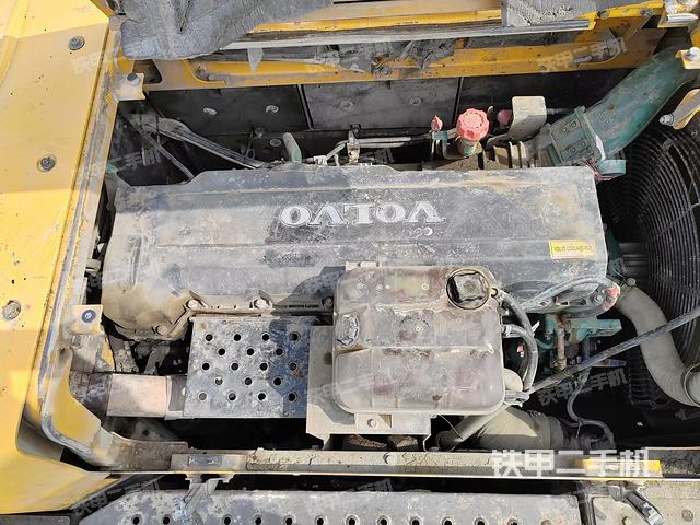 發(fā)動(dòng)機(jī)整體俯視（整機(jī)外觀）