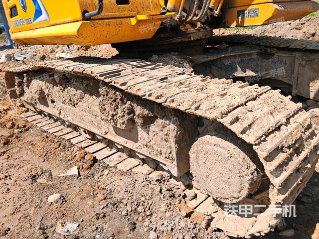 左側(cè)履帶整體?（行走機構(gòu)）