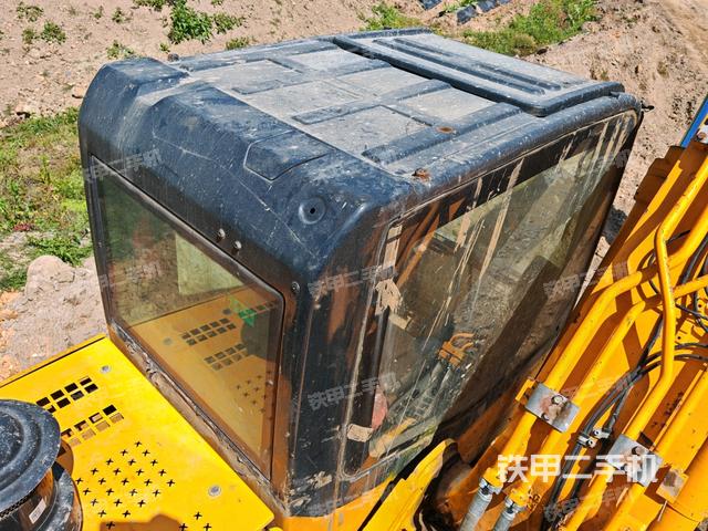 駕駛室頂部俯視（上車部件）