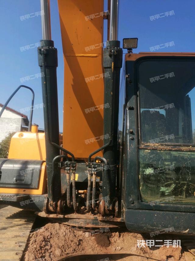 大臂油缸整體?豎拍（工作和回轉(zhuǎn)裝置）