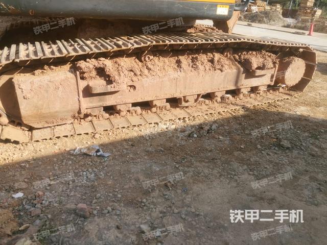 左側(cè)履帶整體?（行走機(jī)構(gòu)）