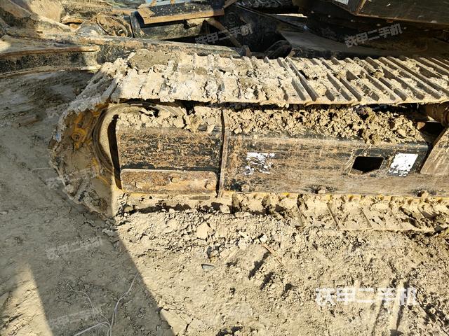 右驅(qū)動(dòng)輪（行走機(jī)構(gòu)）