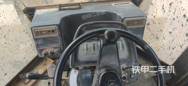 駕駛室操作臺(tái)（整機(jī)外觀及大件）