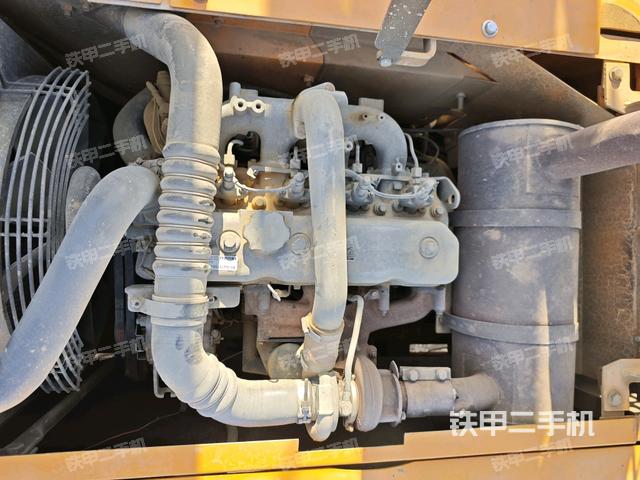 發(fā)動機整體俯視(整機外觀) 發(fā)動機整體俯視(整機外觀)