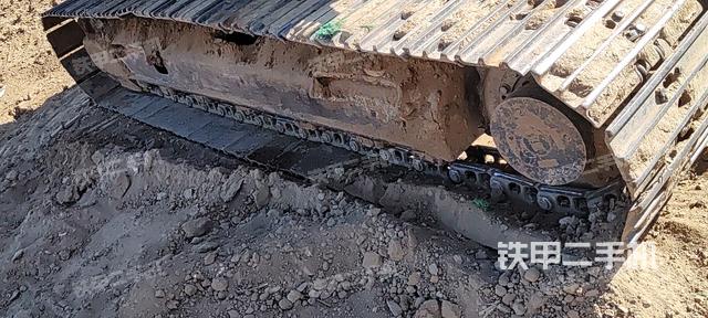 單側(cè)履帶整體（整機(jī)外觀）