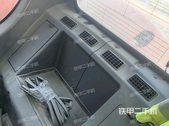 座椅后部(駕駛室部分) 座椅后部(駕駛室部分)