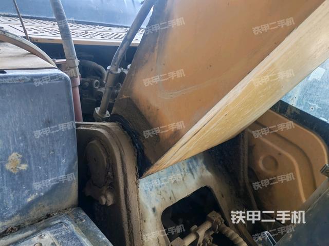 大臂根部?斜視(工作和回轉(zhuǎn)裝置) 大臂根部?斜視(工作和回轉(zhuǎn)裝置)