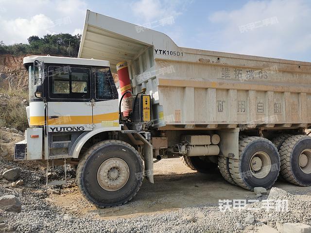 駕駛室操作臺（設(shè)備外觀及核心部件）