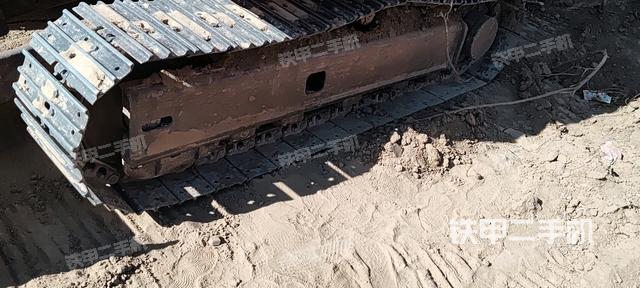 單側(cè)履帶整體（整機(jī)外觀）