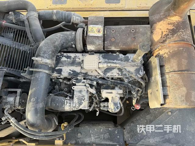 發(fā)動機(jī)整體俯視(整機(jī)外觀) 發(fā)動機(jī)整體俯視(整機(jī)外觀)