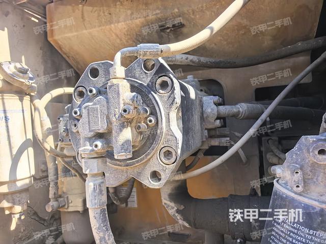 液壓泵斜45?左(大件艙室) 液壓泵斜45?左(大件艙室)