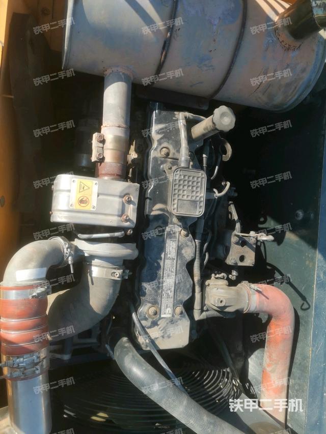 發(fā)動(dòng)機(jī)室（上車部件）