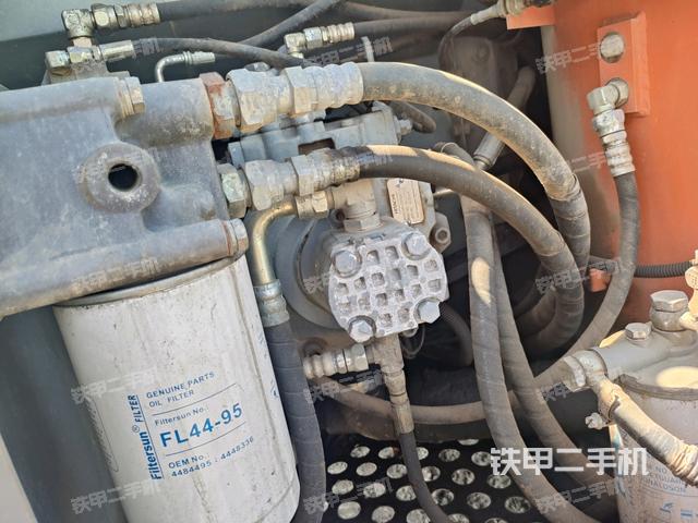 液壓泵斜45?左(大件艙室) 液壓泵斜45?左(大件艙室)