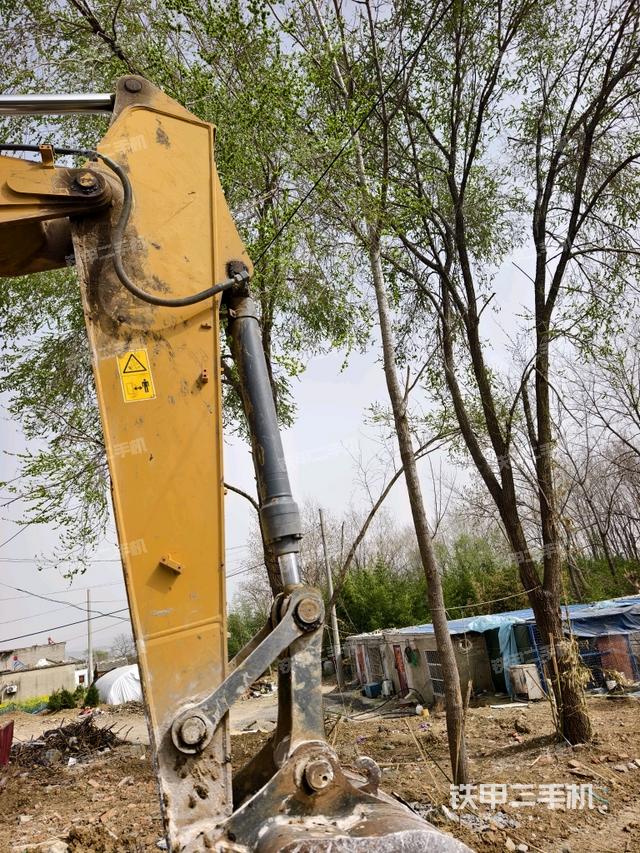 小臂整體右前（工作和回轉裝置）