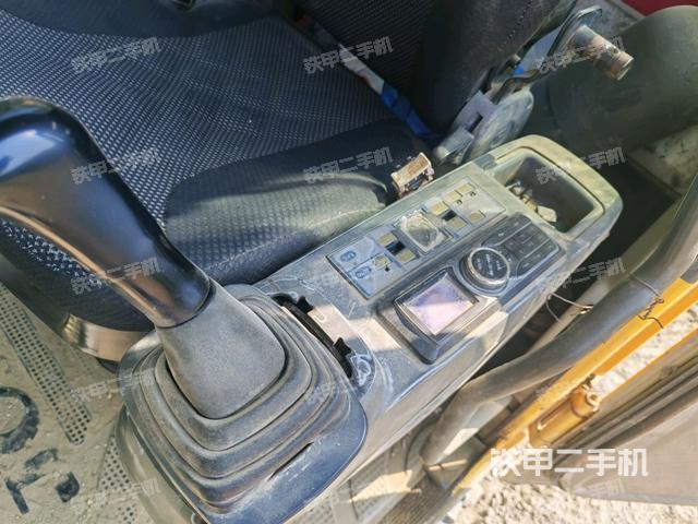 座椅左側控制臺/音響/含左手柄（駕駛室部分）