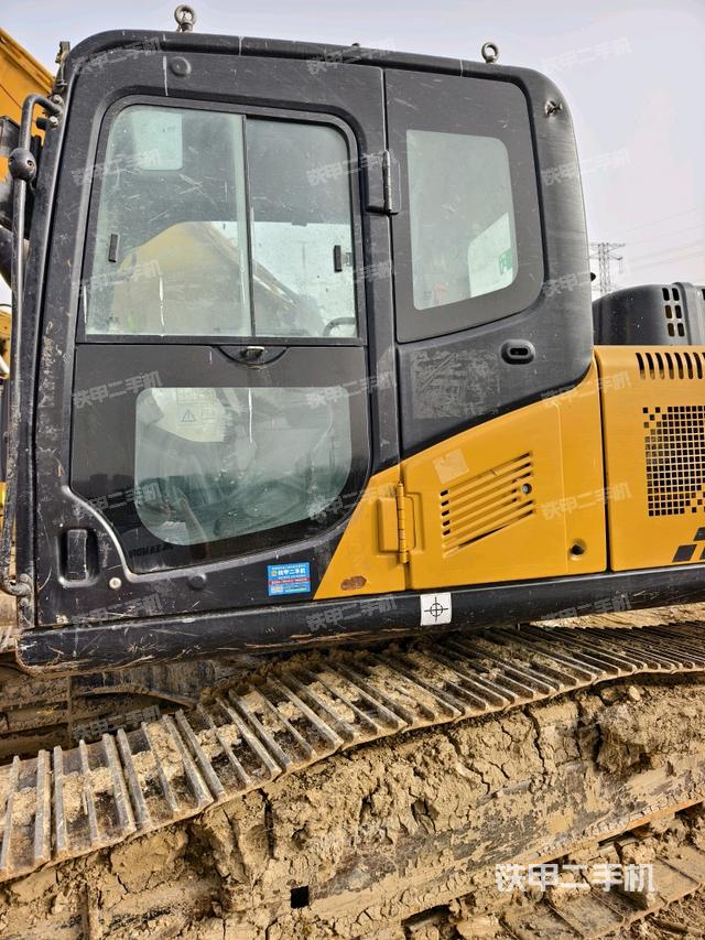 駕駛室正側(cè)（駕駛室部分）