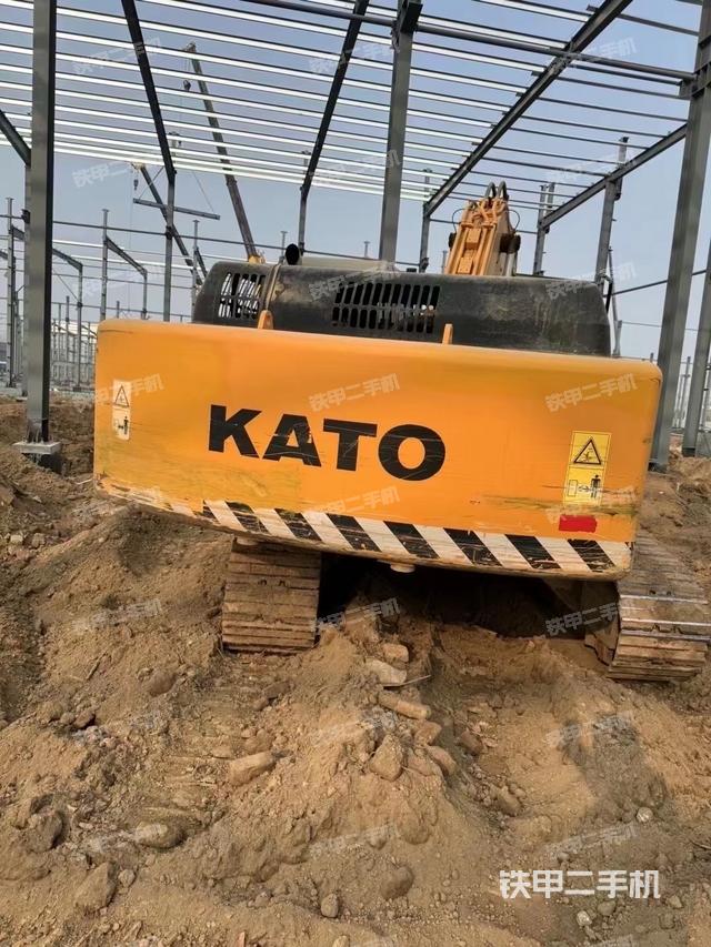 駕駛室頂部(整機外觀) 駕駛室頂部(整機外觀)