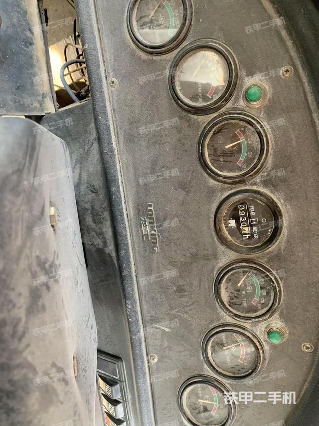 駕駛室操作臺（整機外觀及大件）