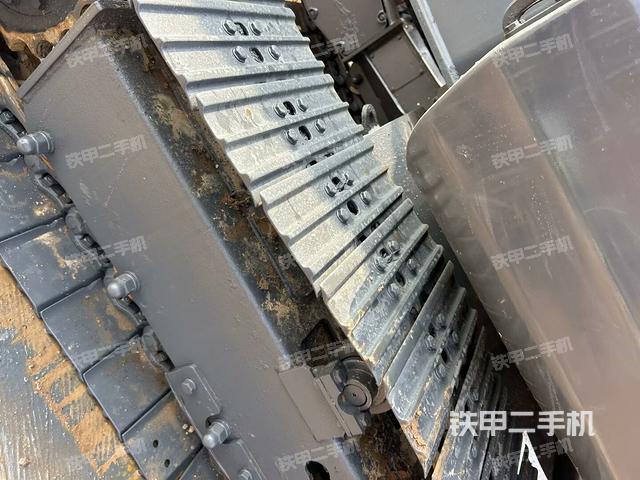 右驅(qū)動(dòng)輪(行走機(jī)構(gòu)) 右驅(qū)動(dòng)輪(行走機(jī)構(gòu))