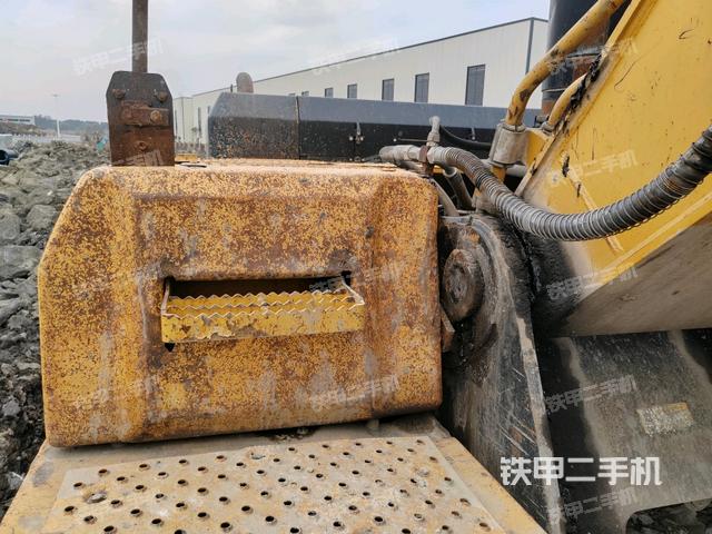 小臂整體右前(工作和回轉(zhuǎn)裝置) 小臂整體右前(工作和回轉(zhuǎn)裝置)