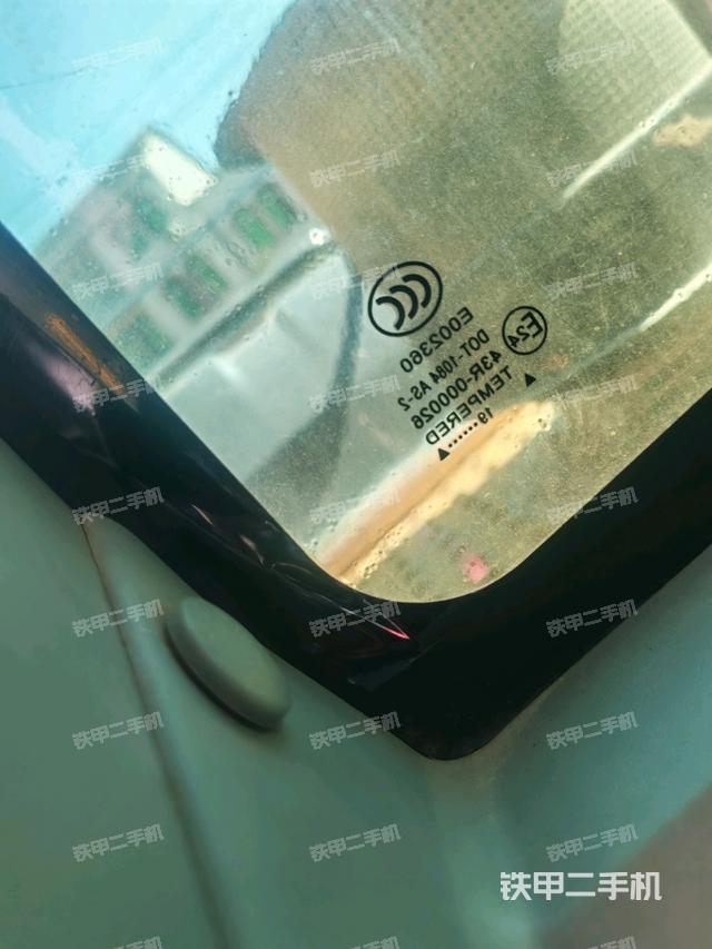 駕駛室左后45度(駕駛室部分) 駕駛室左后45度(駕駛室部分)