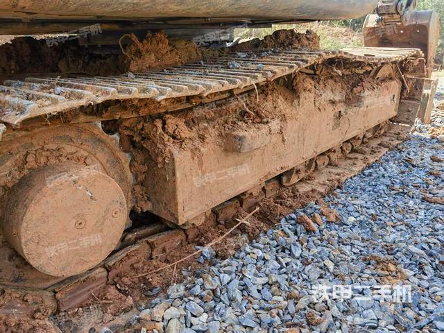 單側(cè)履帶整體（整機(jī)外觀）