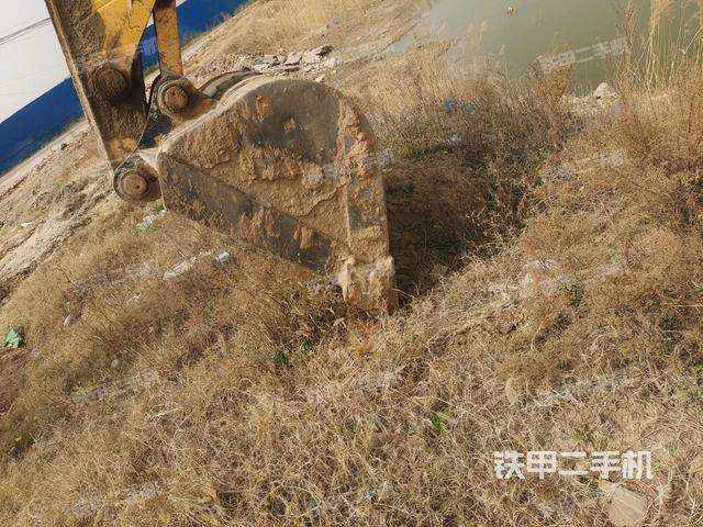小臂整體左后(工作和回轉(zhuǎn)裝置) 小臂整體左后(工作和回轉(zhuǎn)裝置)