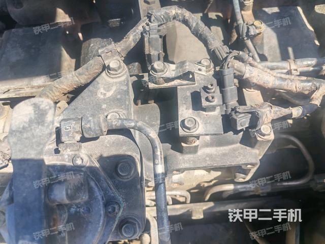 中央回轉(zhuǎn)接頭特寫(上車部件) 中央回轉(zhuǎn)接頭特寫(上車部件)