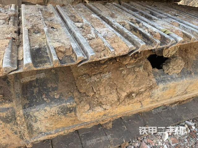 單側(cè)履帶整體（整機(jī)外觀）