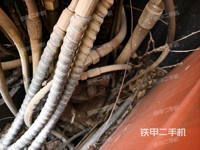 回轉(zhuǎn)馬達（上車部件）