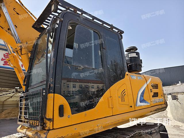 駕駛室整體（整機(jī)外觀）