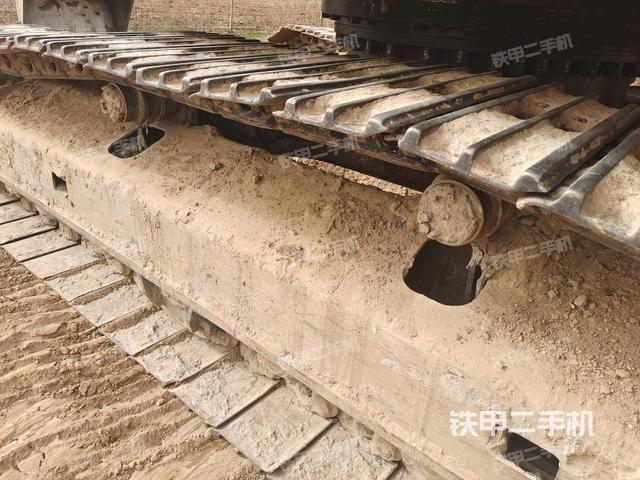 左側(cè)行走馬達(dá)蓋板(行走機(jī)構(gòu)) 左側(cè)行走馬達(dá)蓋板(行走機(jī)構(gòu))