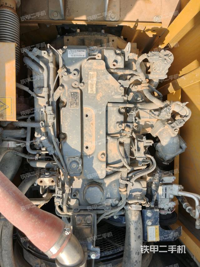 發(fā)動(dòng)機(jī)室(上車部件) 發(fā)動(dòng)機(jī)室(上車部件)