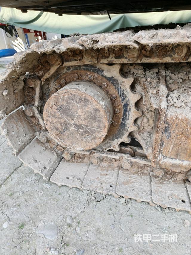 左驅(qū)動(dòng)輪（行走機(jī)構(gòu)）