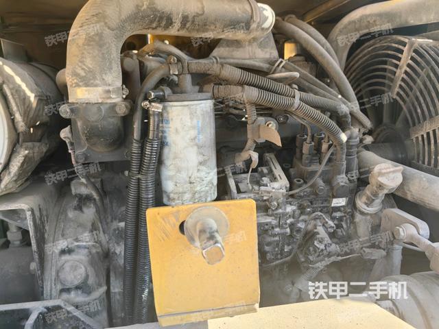 發(fā)動(dòng)機(jī)室（上車部件）