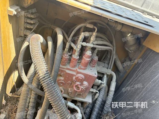 發(fā)動機室(上車部件) 發(fā)動機室(上車部件)