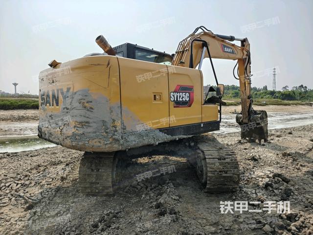 右后45(整機(jī)外觀) 右后45(整機(jī)外觀)