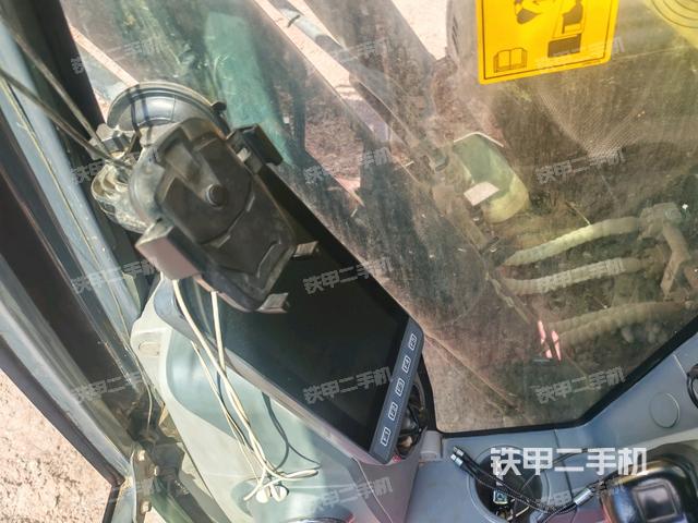 顯示屏?(駕駛室部分) 顯示屏?(駕駛室部分)