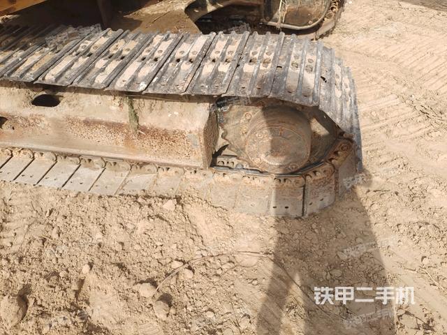 左導(dǎo)向輪（行走機(jī)構(gòu)）