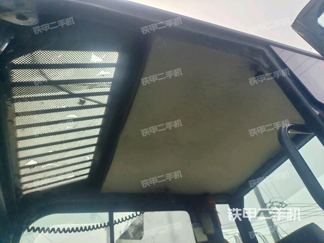 頂棚整體(駕駛室部分) 頂棚整體(駕駛室部分)