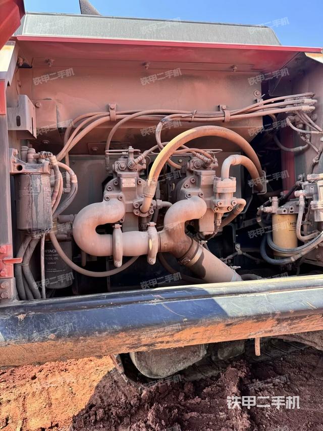 液壓泵斜45?左（大件艙室）