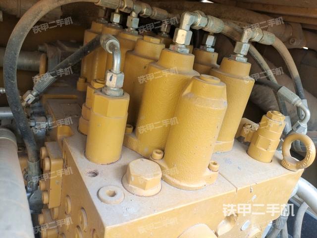 駕駛室頂部俯視（上車部件）