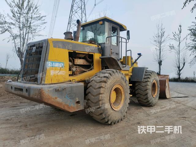 整機(jī)右后45°(整機(jī)外觀及大件) 整機(jī)右后45°(整機(jī)外觀及大件)