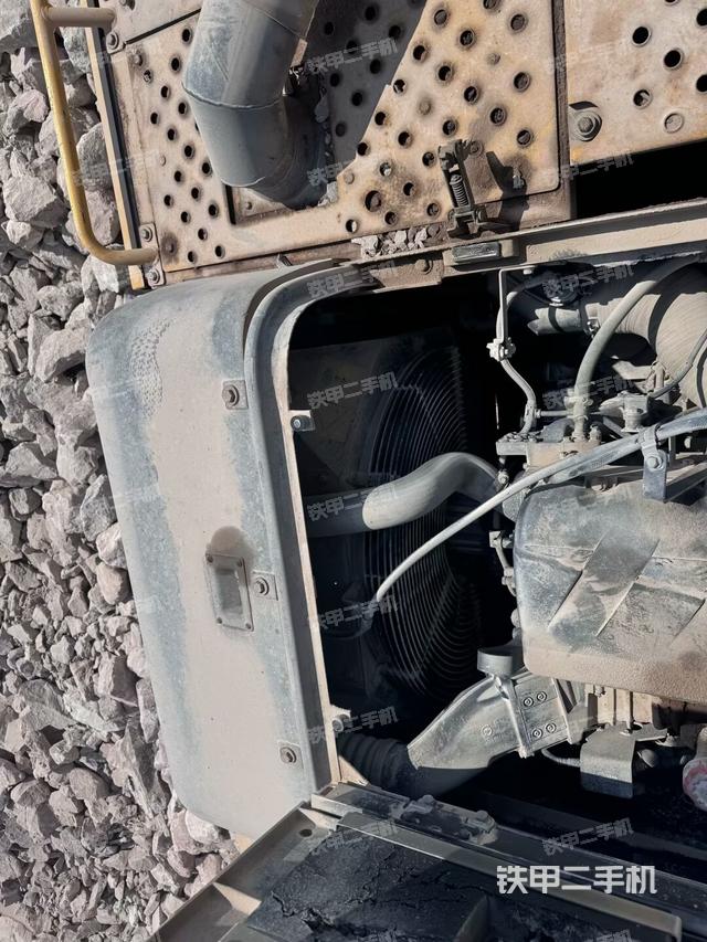 發(fā)動機室(上車部件) 發(fā)動機室(上車部件)