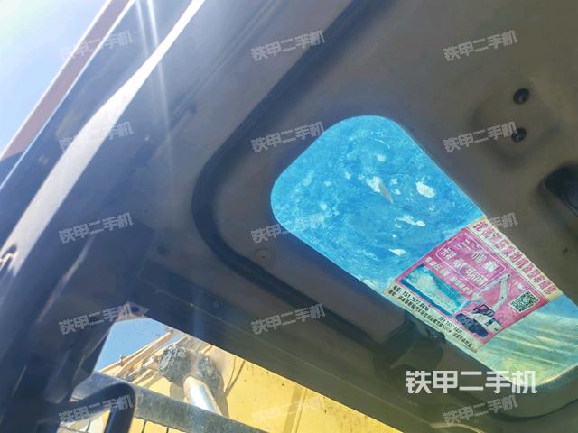 左后方玻璃角標(biāo)(駕駛室部分) 左后方玻璃角標(biāo)(駕駛室部分)